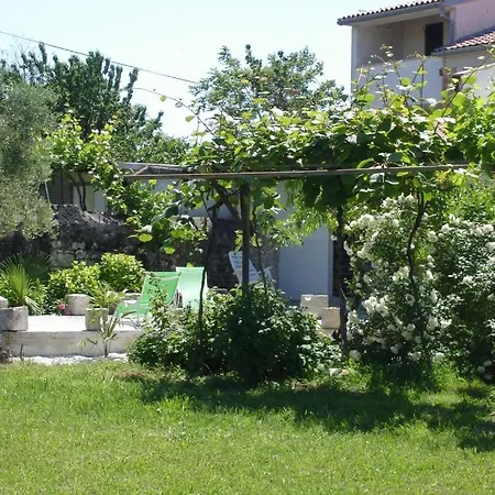 Apartment In With Terrace, Air Conditioning, Wifi, Washing Machine 4982-6